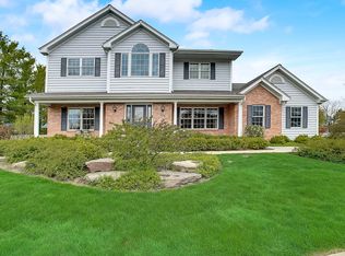 31048 Prairie Ridge Rd, Libertyville, IL 60048