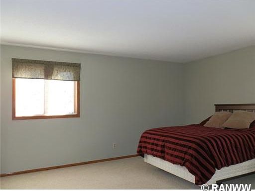 4th image of 701 Pine Pl