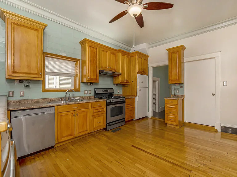 52 Barrett St #1 — Photo 6