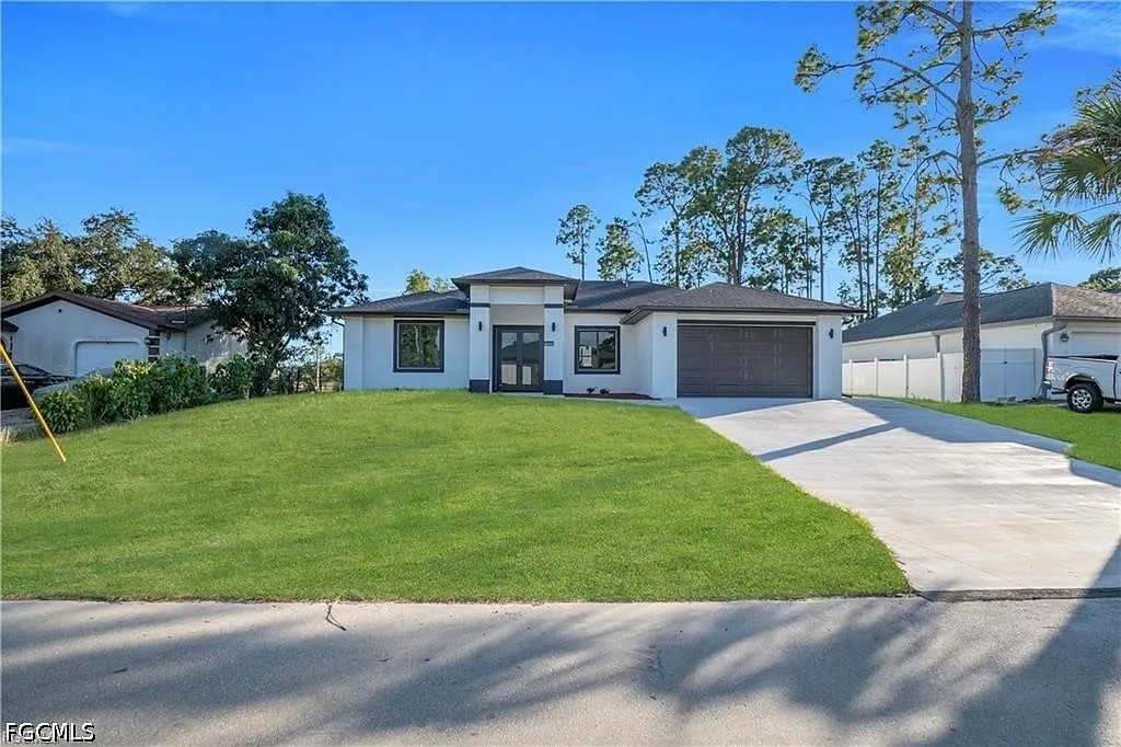 3 bed, 3.0 bath, 1650 sqft, $2,300 — Photo 1