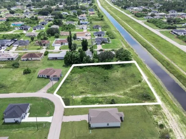 3017 24th ST SW, LEHIGH ACRES, FL 33976