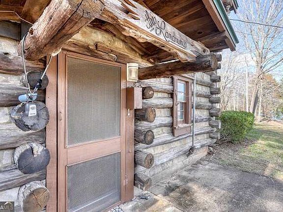 3rd image of 2305 Ridgecrest Cir