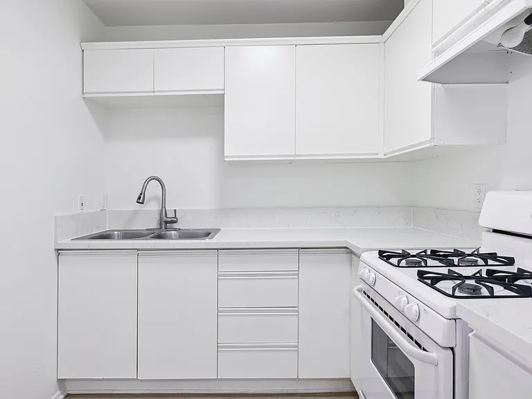 Berendo Apartments — Photo 12