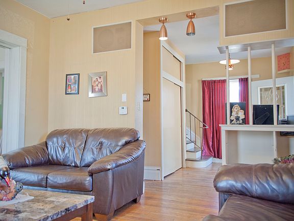 2nd image of 1510 Villa Ave