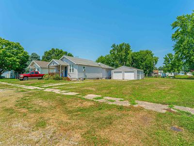 438 9th St, Lincoln, IL, 62656