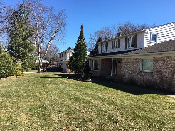 42231 Ladywood Dr, Northville, MI 48168