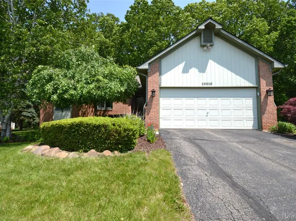 10010 Orchard Ridge Ct, Holly, MI 48442