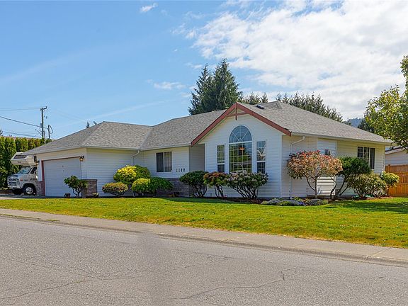 2nd image of 1148 Cloke Rd