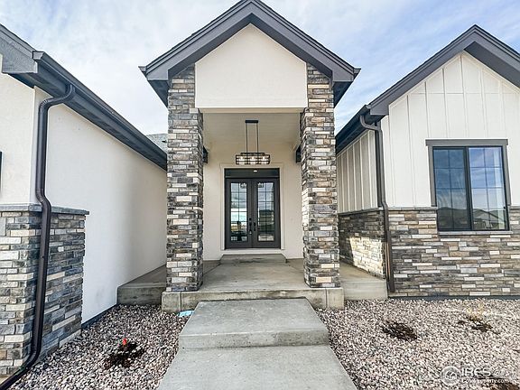 3rd image of 812 Canoe Birch Dr