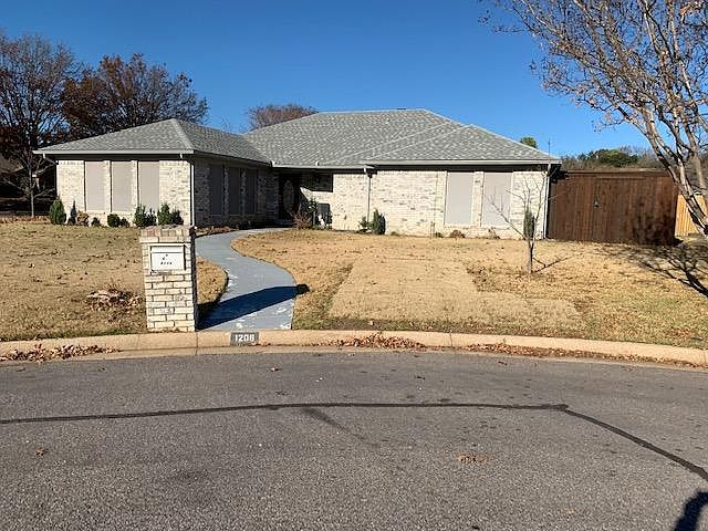 1st image of 1206 Oakmont Ct