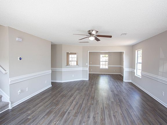 3rd image of 109 Kingston Trace Rd