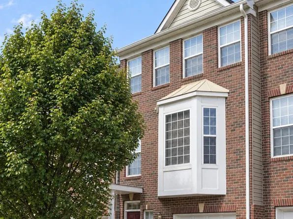 2560 James Madison Cir, Herndon, VA 20171