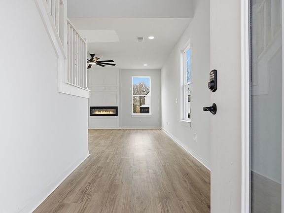 2nd image of 170 Buncombe St