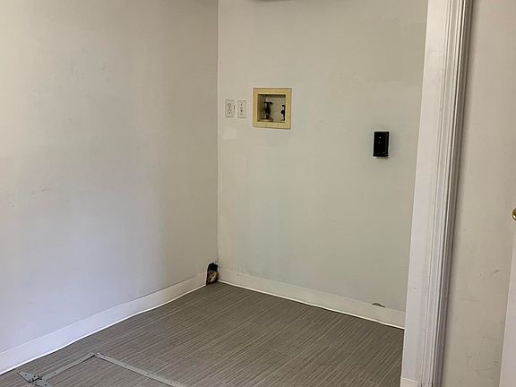 5th image of 230 S Crawford St