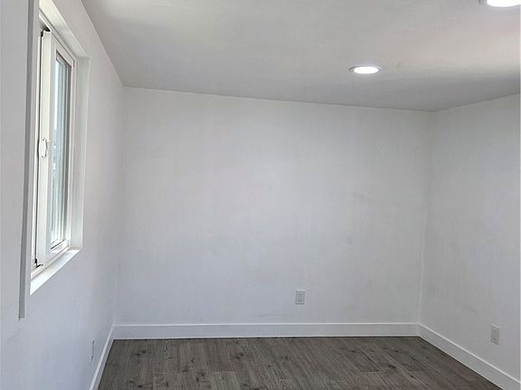 5th image of 12401 Filmore St Space 637