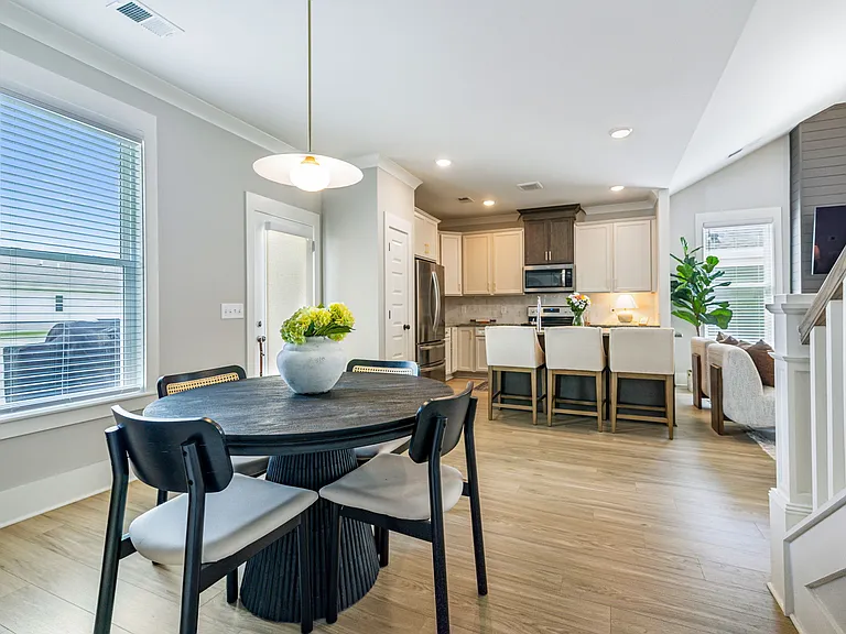 7560 Maggie Dr — Photo 27