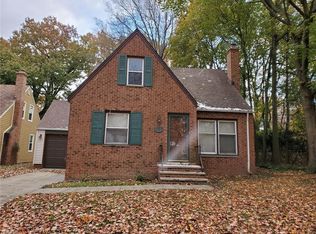 1107 Castleton Rd, Cleveland Heights, OH 44121