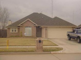 422 Pines Way, Mustang, OK 73064