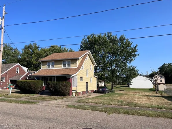 2203 5th St NE, Canton, OH 44704