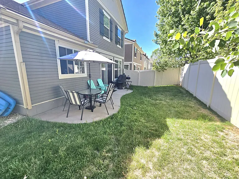 3912 Blackwood Ln — Photo 3