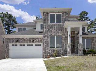 32 Waterside Dr, Little Rock, AR 72223
