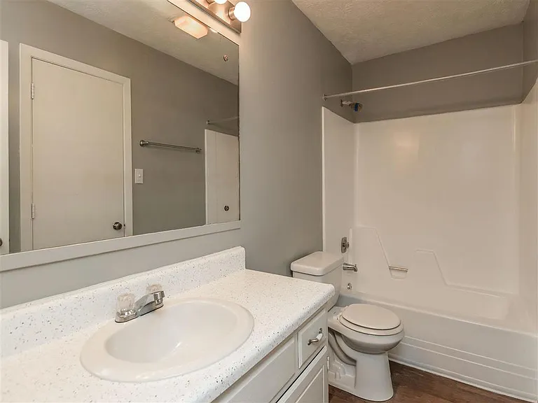 3820 Papermill Sq — Photo 36