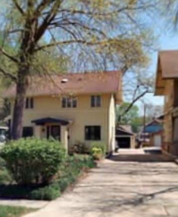 4th image of 1815 E 9th St