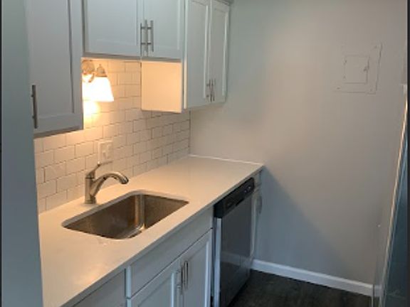 2nd image of 33247 Kingslane Ct #4