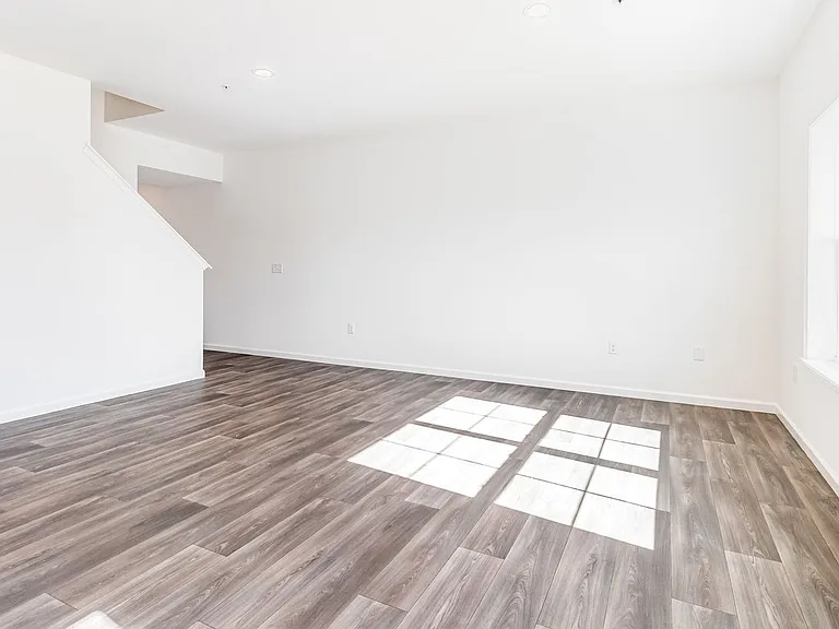 7843 Briarwood Dr — Photo 5