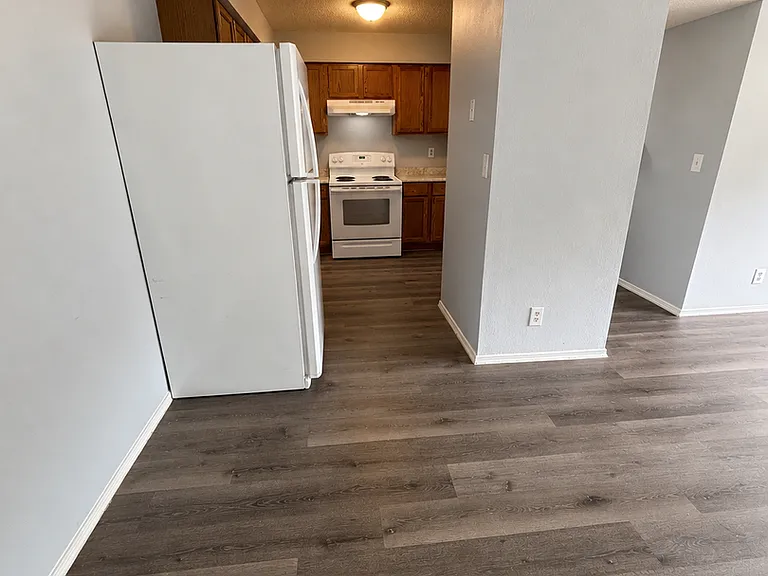 1450 Herschend Ln — Photo 13