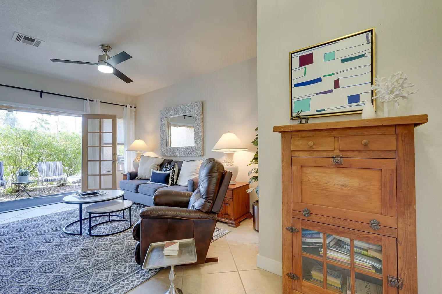 3 bed, 2.0 bath, 1194 sqft, $3,128 — Photo 3