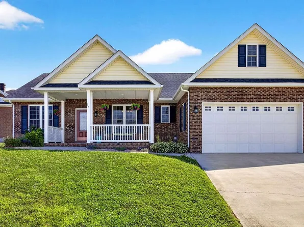 14 Old Oak Dr, Stuarts Draft, VA 24477