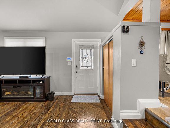 2nd image of 1193 Aubin Rd