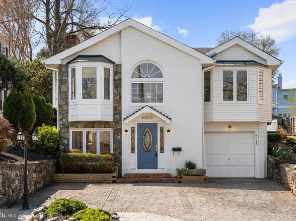 4822 Earlston Dr, Bethesda, MD 20816