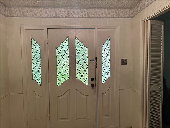 4th image of 200 Medallion Cir