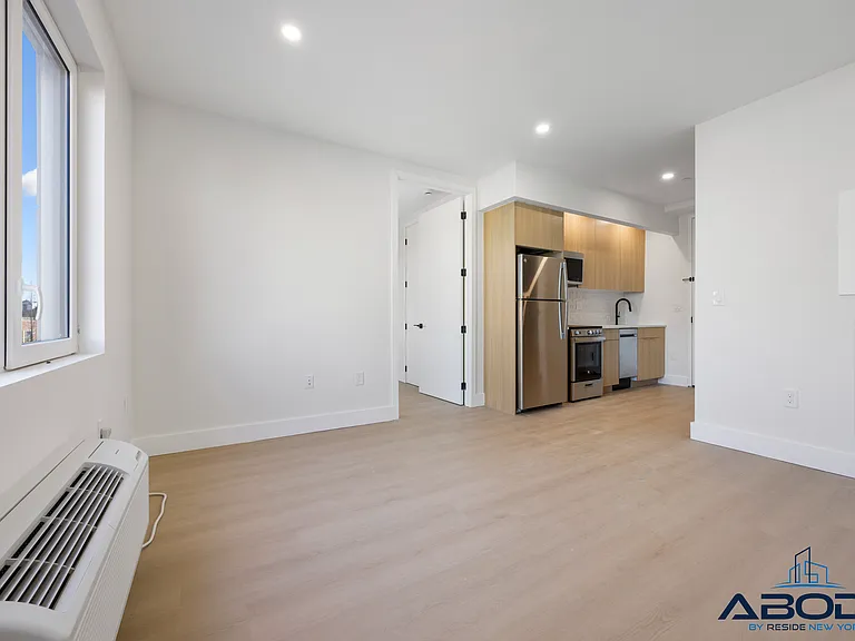 102 E 53rd St #4C — Photo 5