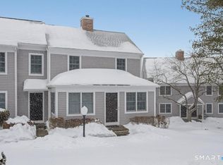 85 Prospect St Unit J, Ridgefield, CT 06877