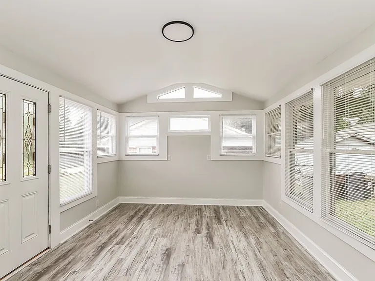 5401 Bayberry Ln — Photo 6