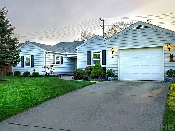 3rd image of 1522 Parkway Dr