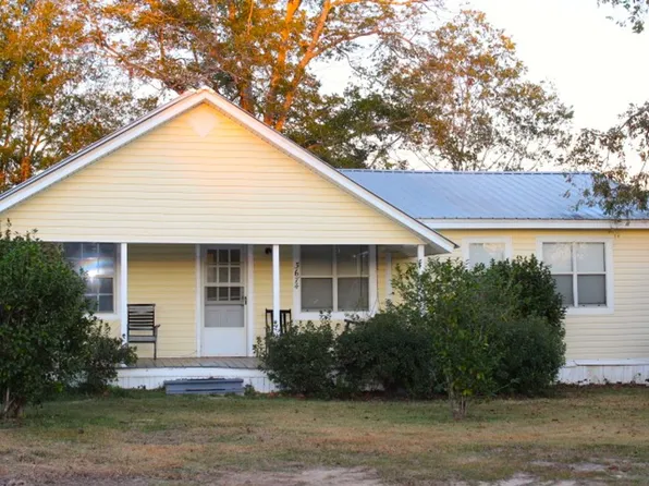 3674 Veteran Rd, Cottondale, FL 32431