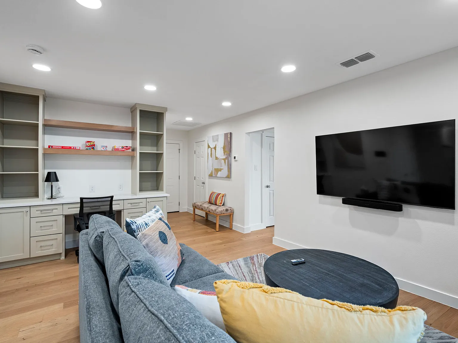 2 bed, 1035 sqft, $4,000 — Photo 2