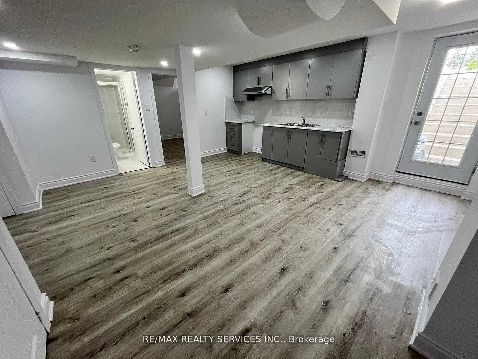 2 bed, $1,600 — Photo 4