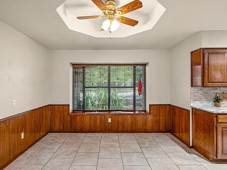 1017 Meadowlark Ln — Photo 6