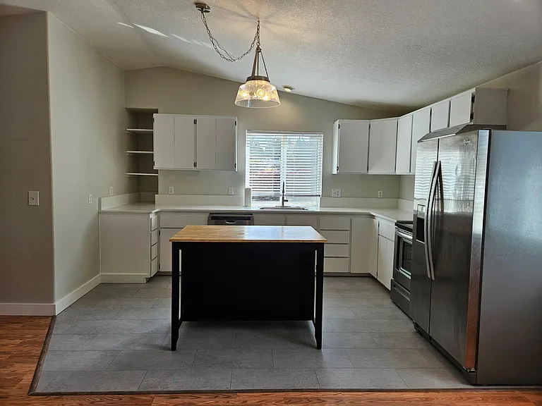 13235 SE Oatfield Rd — Photo 15