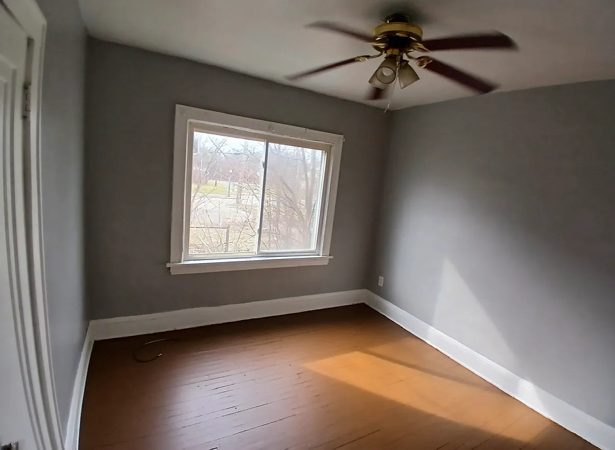 2 bed, $800 — Photo 3