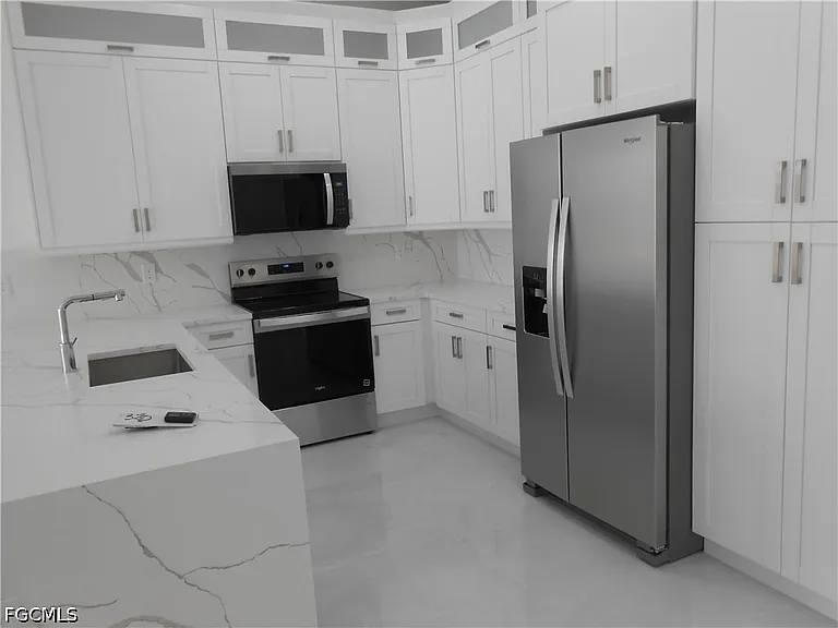 320 Poplar St — Photo 10