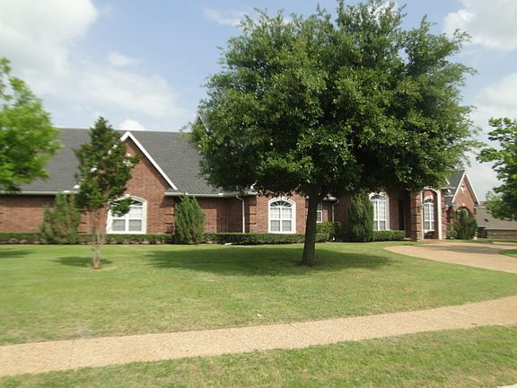 2nd image of 1202 Lakeridge Dr