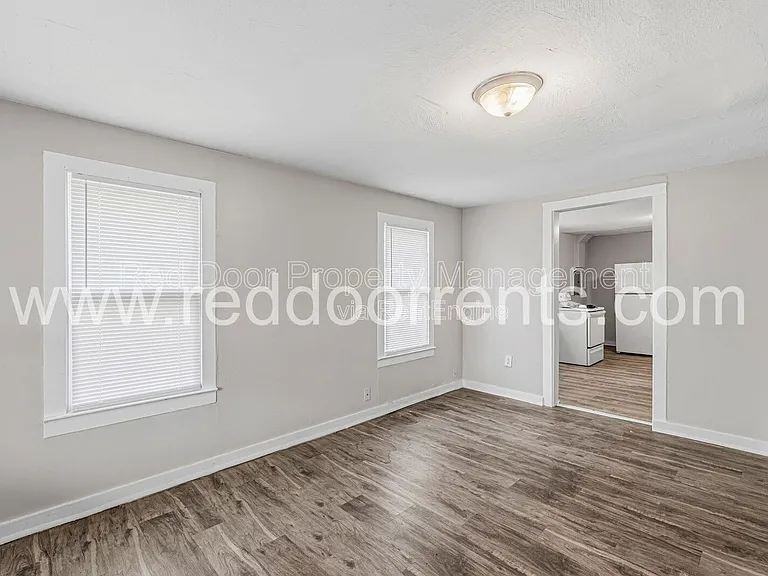 4320 E 30th St — Photo 5