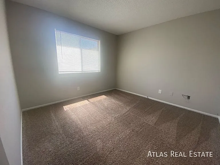 1930 W Yampa St #A — Photo 6