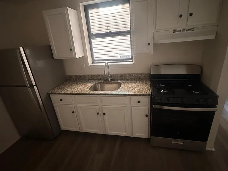 16 Bergen Ave #4 — Photo 1